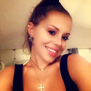 Meet your Posher, Victoria